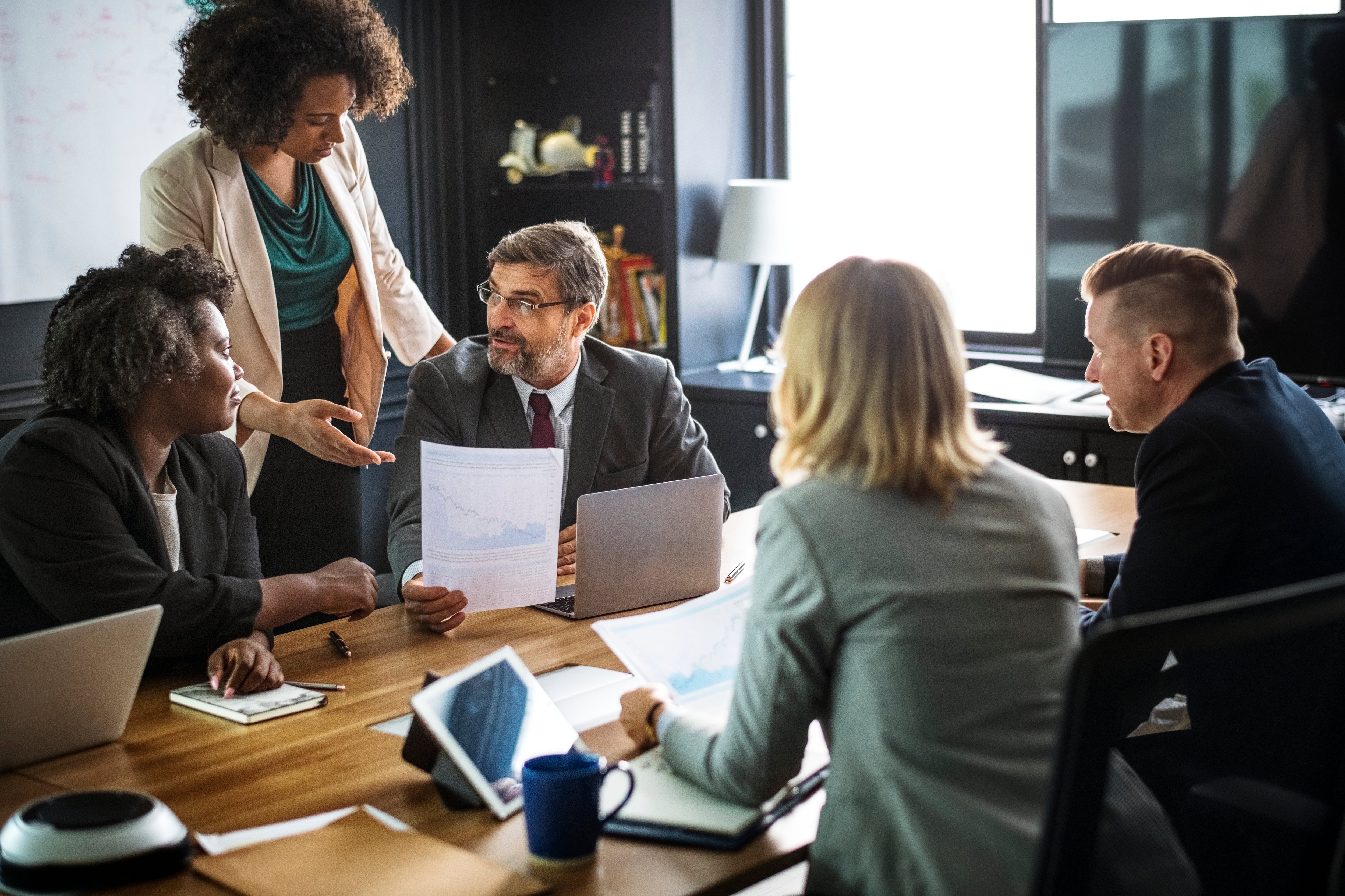 business-people-meeting-3